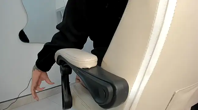 Sofia-candyht online show from 01/15/25, 12:19