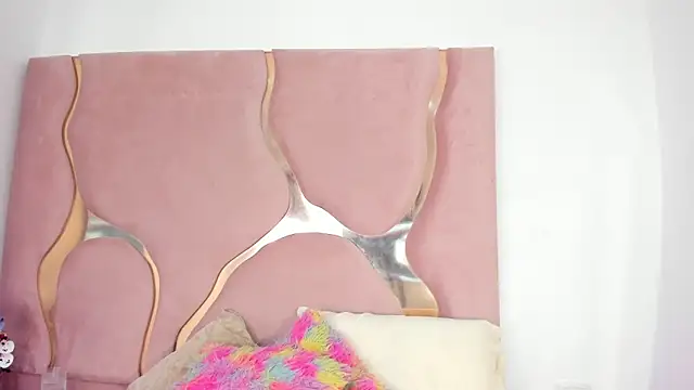 Snapshot of Sofia-candyht chatting on 04/04/26, 08:28 Sofia-candyht online show from 04/04/26, 08:28