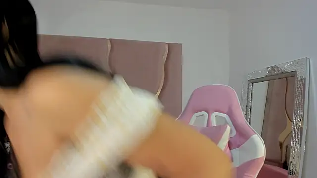 Snapshot of Sofia-candyht chatting on 04/14/26, 08:15 Sofia-candyht online show from 04/14/26, 08:15