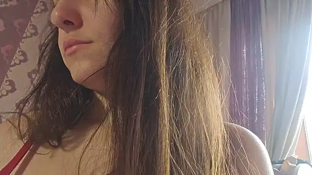 Snapshot of AlejandraDelaney chatting on 03/06/26, 01:29 AlejandraDelaney online show from 03/06/26, 01:29