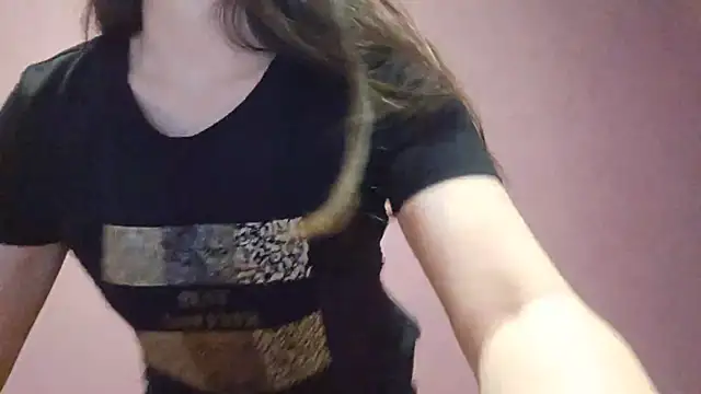 Snapshot of AlejandraDelaney chatting on 03/21/26, 04:10 AlejandraDelaney online show from 03/21/26, 04:10