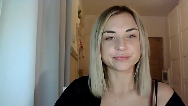 Snapshot of ashley_xlove chatting on 12/04/24, 02:48 ashley xlove online show from 12/04/24, 02:48