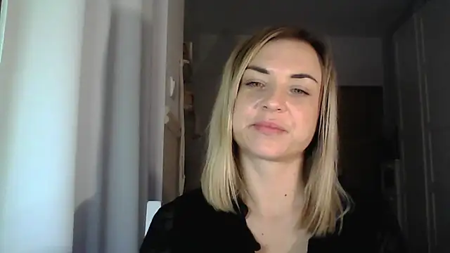 Snapshot of ashley_xlove chatting on 01/13/25, 03:15 ashley xlove online show from 01/13/25, 03:15