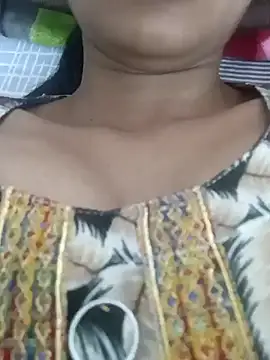 Snapshot of Rajni-Mehra chatting on 02/10/25, 04:41 Rajni-Mehra online show from 02/10/25, 04:41