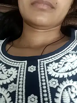 Snapshot of Rajni-Mehra chatting on 02/10/25, 10:09 Rajni-Mehra online show from 02/10/25, 10:09