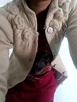 Snapshot of Rajni-Mehra chatting on 02/11/25, 04:11 Rajni-Mehra online show from 02/11/25, 04:11