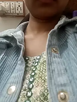 Snapshot of Rajni-Mehra chatting on 02/14/25, 05:19 Rajni-Mehra online show from 02/14/25, 05:19