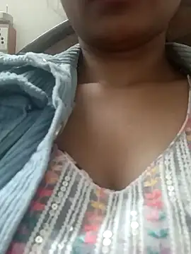 Snapshot of Rajni-Mehra chatting on 02/16/25, 08:10 Rajni-Mehra online show from 02/16/25, 08:10