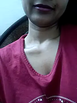 Snapshot of Rajni-Mehra chatting on 02/17/25, 06:48 Rajni-Mehra online show from 02/17/25, 06:48