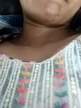 Snapshot of Rajni-Mehra chatting on 03/06/25, 04:19 Rajni-Mehra online show from 03/06/25, 04:19