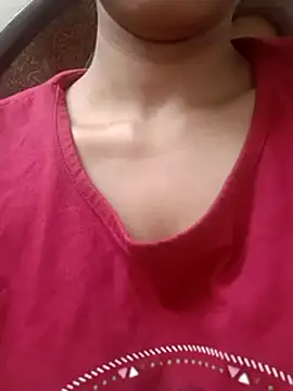 Snapshot of Rajni-Mehra chatting on 03/08/25, 10:22 Rajni-Mehra online show from 03/08/25, 10:22