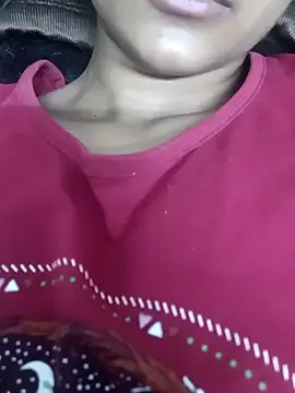 Snapshot of Rajni-Mehra chatting on 03/11/25, 03:26 Rajni-Mehra online show from 03/11/25, 03:26