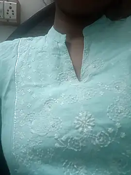 Snapshot of Rajni-Mehra chatting on 03/19/25, 09:17 Rajni-Mehra online show from 03/19/25, 09:17