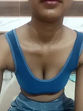 Snapshot of Rajni-Mehra chatting on 09/16/25, 05:52 Rajni-Mehra online show from 09/16/25, 05:52