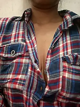 Snapshot of Rajni-Mehra chatting on 11/15/25, 06:11 Rajni-Mehra online show from 11/15/25, 06:11