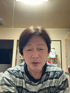 Snapshot of SaneService9 chatting on 10/25/25, 03:03 SaneService9 online show from 10/25/25, 03:03