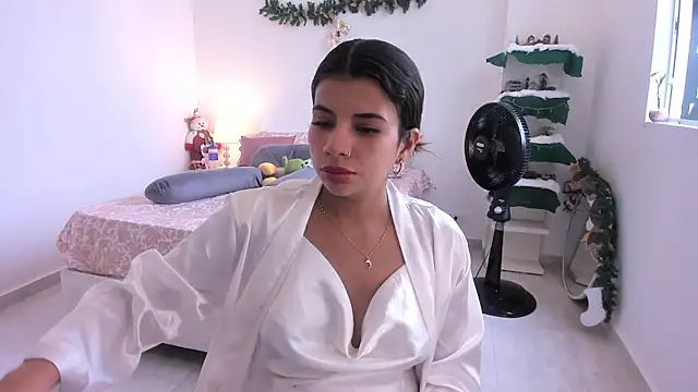 adop me   online show from 12/08/24, 12:19