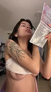 adop me   online show from 10/08/25, 10:29