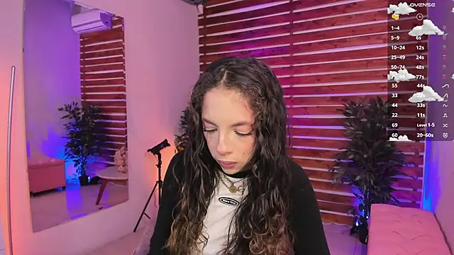 Sapphire Venuss online show from 11/07/25, 02:11