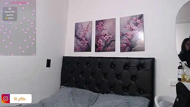 lily f00x online show from 09/14/25, 12:04