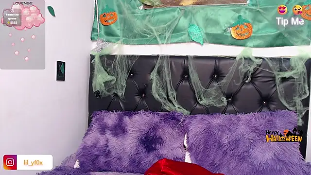 lily f00x online show from 10/14/25, 12:50