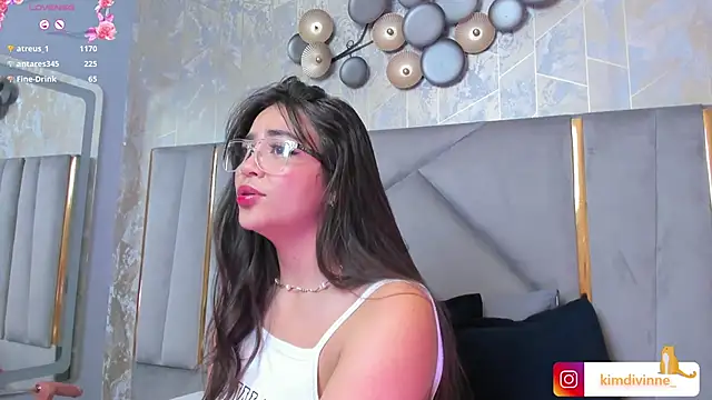 KimDevinne online show from 02/15/25, 09:05