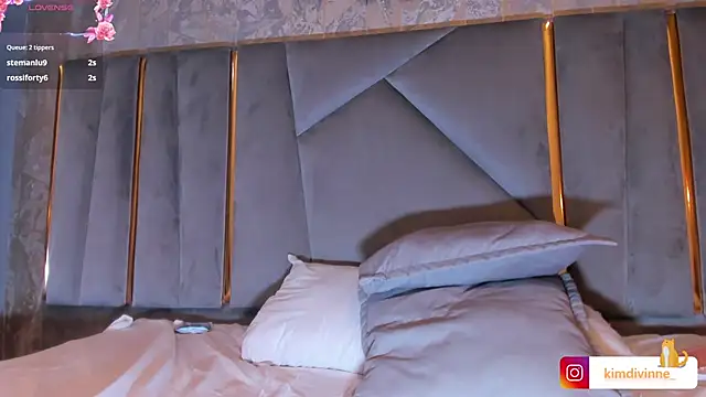 KimDevinne online show from 03/15/25, 09:09