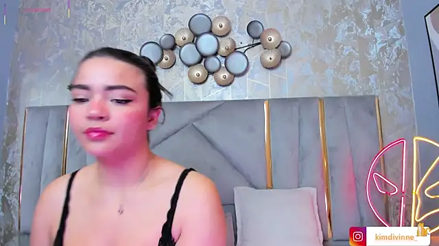 KimDevinne online show from 09/27/25, 03:00