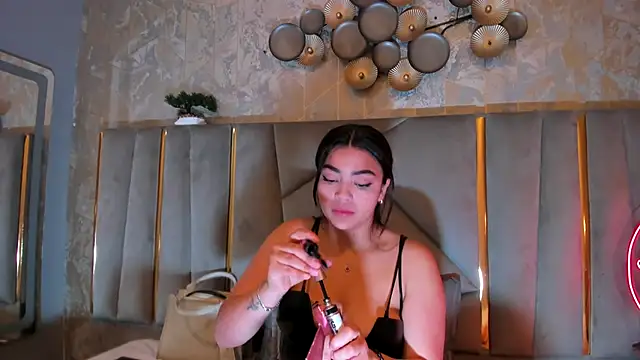 KimDevinne online show from 10/03/25, 03:03