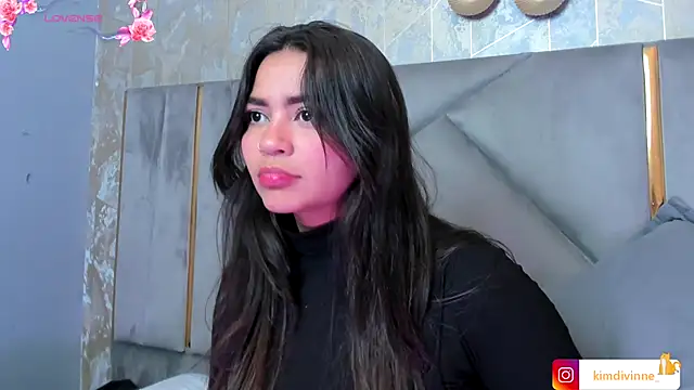 KimDevinne online show from 10/16/25, 02:34