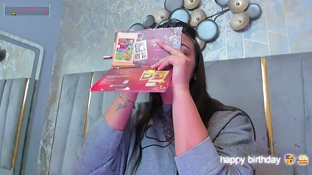 Snapshot of KimDevinne chatting on 01/07/26, 02:47 KimDevinne online show from 01/07/26, 02:47