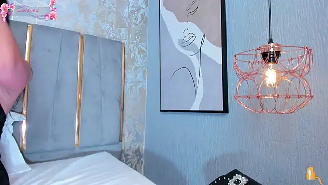 Snapshot of KimDevinne chatting on 01/18/26, 03:10 KimDevinne online show from 01/18/26, 03:10