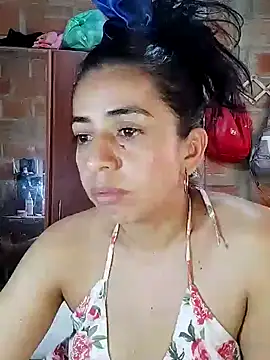 Snapshot of anngela01 chatting on 12/11/24, 05:15 anngela01 online show from 12/11/24, 05:15