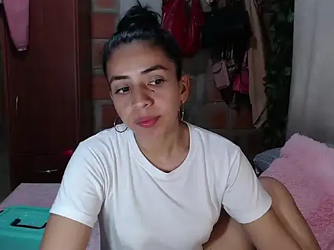 Snapshot of anngela01 chatting on 01/20/25, 09:11 anngela01 online show from 01/20/25, 09:11