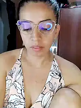 Snapshot of anngela01 chatting on 01/31/25, 08:12 anngela01 online show from 01/31/25, 08:12