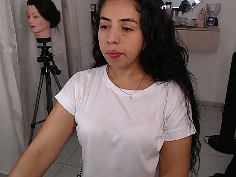 Snapshot of anngela01 chatting on 03/20/26, 12:59 anngela01 online show from 03/20/26, 12:59