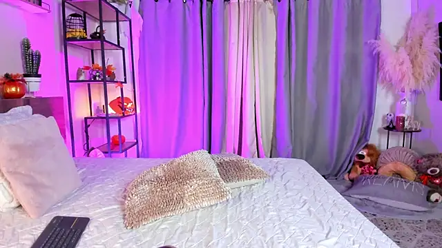 Snapshot of amber_maxwell chatting on 10/27/25, 08:35 amber maxwell online show from 10/27/25, 08:35