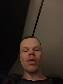 Snapshot of Maksiii-all chatting on 02/13/26, 06:59 Maksiii-all online show from 02/13/26, 06:59