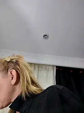 issa soto  online show from 03/25/26, 11:33