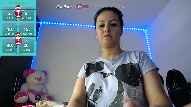 Snapshot of Sofiiaa_Cooper chatting on 12/23/24, 09:51 Sofiiaa Cooper online show from 12/23/24, 09:51