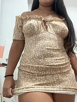 mismmia online show from 12/31/24, 12:32