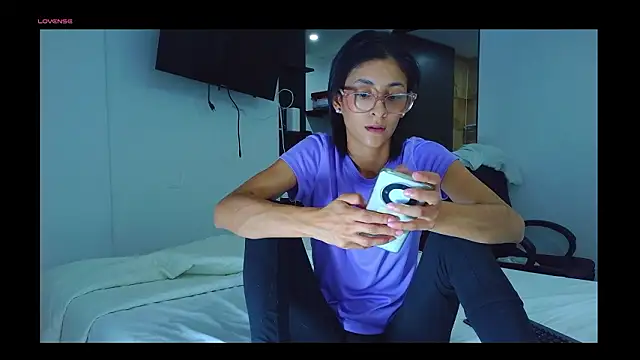 Snapshot of thedianakaro chatting on 03/27/26, 03:45 thedianakaro online show from 03/27/26, 03:45