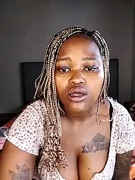 Snapshot of ThickPearlx23 chatting on 03/31/26, 08:04 ThickPearlx23 online show from 03/31/26, 08:04