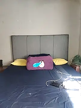 Snapshot of ThickPearlx23 chatting on 04/18/26, 09:46 ThickPearlx23 online show from 04/18/26, 09:46