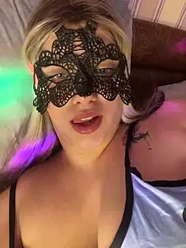 Snapshot of 69Laura696 chatting on 02/09/25, 05:11 69Laura696 online show from 02/09/25, 05:11