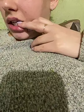 Snapshot of 69Laura696 chatting on 02/27/25, 09:58 69Laura696 online show from 02/27/25, 09:58