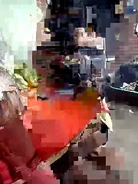 Snapshot of yovana13 chatting on 12/05/25, 04:54 yovana13 online show from 12/05/25, 04:54