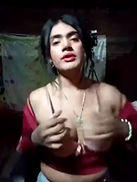 Snapshot of yovana13 chatting on 02/15/26, 09:55 yovana13 online show from 02/15/26, 09:55