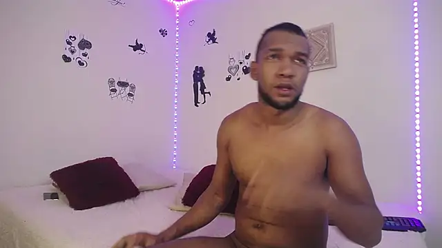 Snapshot of Bigboobs_and_stiven chatting on 01/30/25, 08:11 Bigboobs and stiven online show from 01/30/25, 08:11