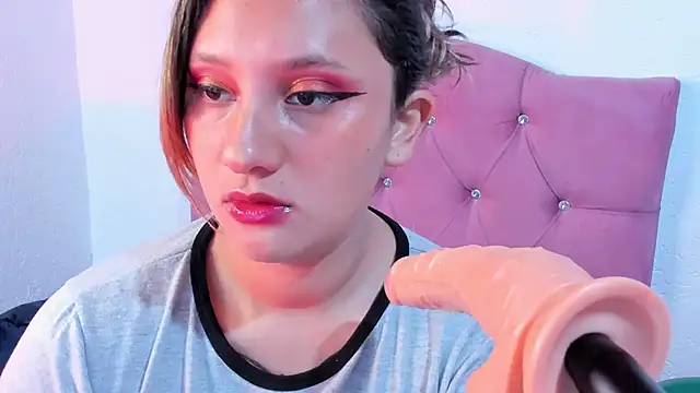 Mila nixon02 online show from 03/15/25, 02:45